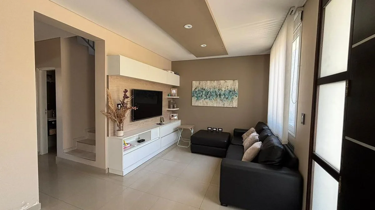 VENTA GRAN CASA BARRIO PRIVADO PORTICO DEL SOL II foto 4