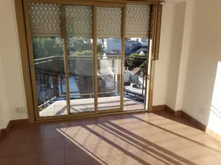 Departamento 2 Amb APTO CREDITO en excelente zona de Lomas de Zamora foto 3
