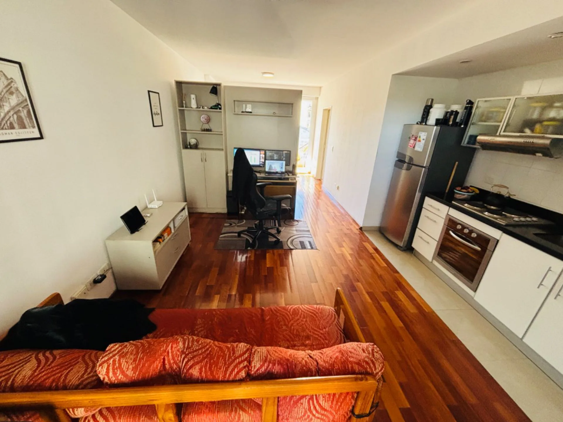 MONOAMBIENTE VENTA con 2 balcones / SUM / Parrilla foto 4