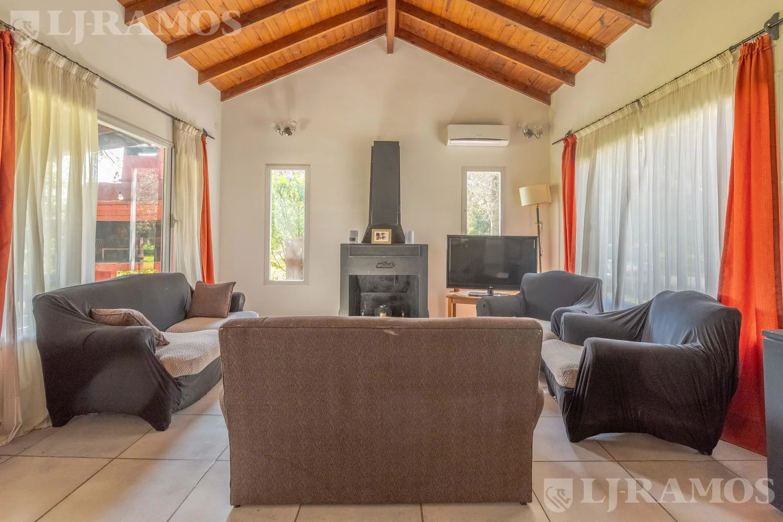 Casa Amoblada en Alquiler | B Cerrado Santa Silvina – Pilar | 4 Dormitorios, Pileta y Gran Parque foto 3