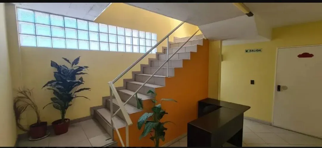 Se alquila un edificio para uso de oficina y depósito - Parque Patricios foto 3