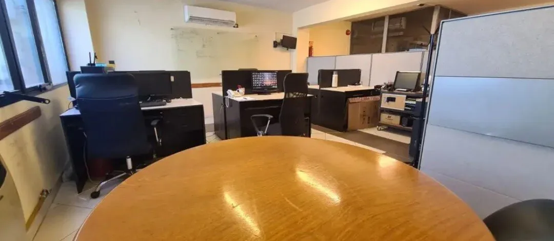 Se alquila un edificio para uso de oficina y depósito - Parque Patricios foto 5