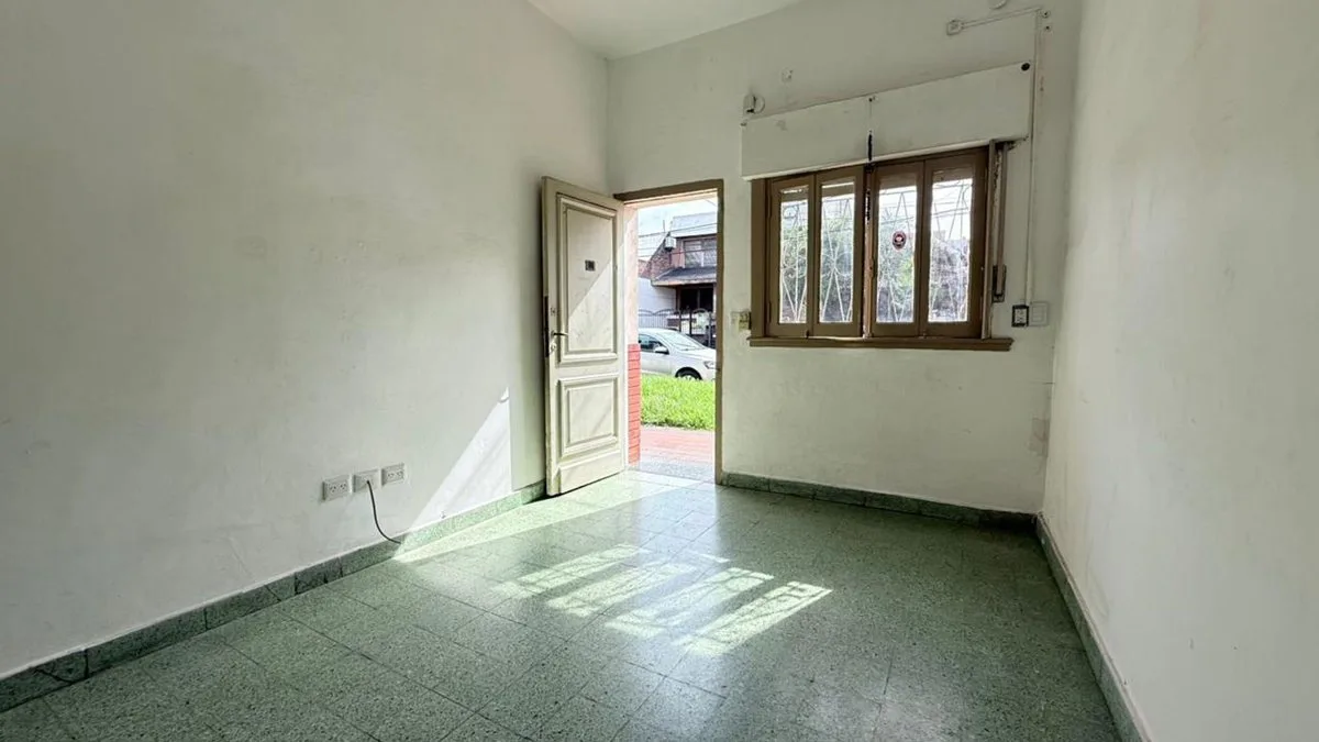 VENDE 3 amb PB con patio foto 2