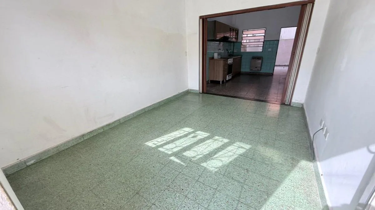 VENDE 3 amb PB con patio foto 5