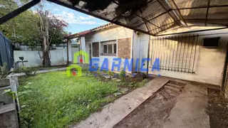 Casa al frente en alquiler en Ecuador 1187, Ituzaingó foto 1