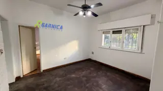 Casa al frente en alquiler en Ecuador 1187, Ituzaingó foto 4