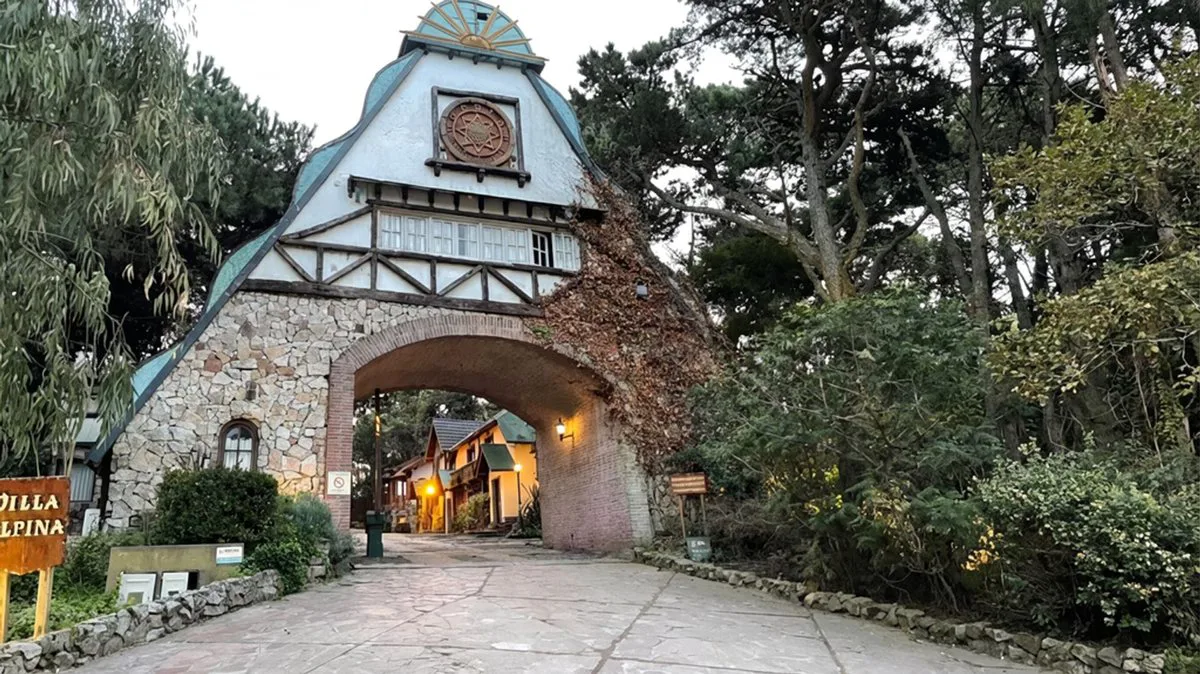 COMPLEJO DE CABAÑAS EN VENTA EN CARILÓ AMENITIES
