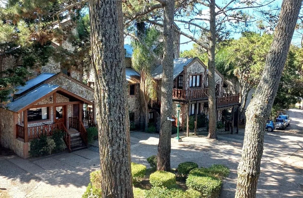 COMPLEJO DE CABAÑAS EN VENTA EN CARILÓ AMENITIES foto 2