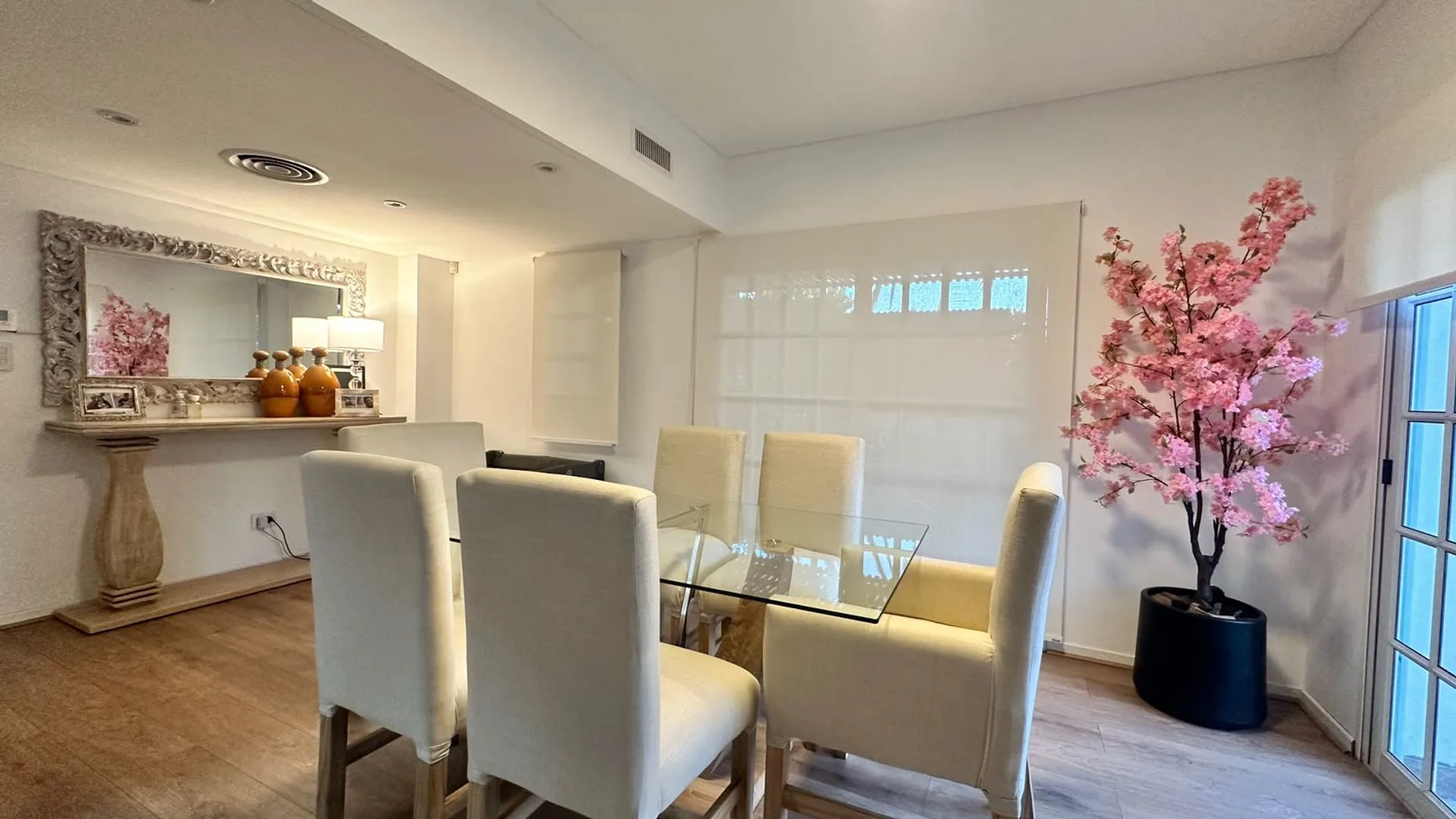 Casa en venta en Solar del Bosque | Refaccionada foto 5
