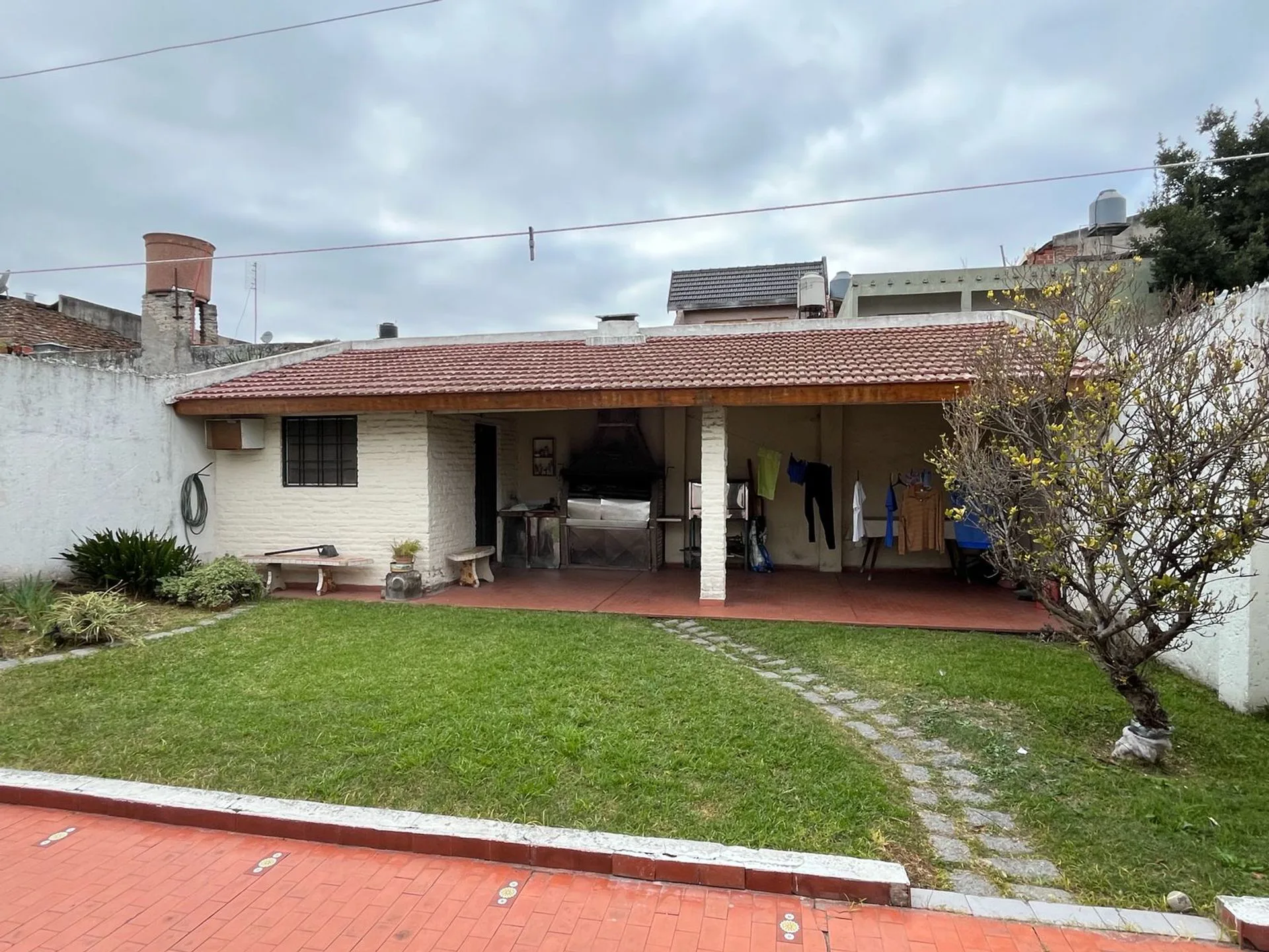 VENTA CASA 4 AMBIENTES PATIO COCHERA SAN JUSTO foto 2