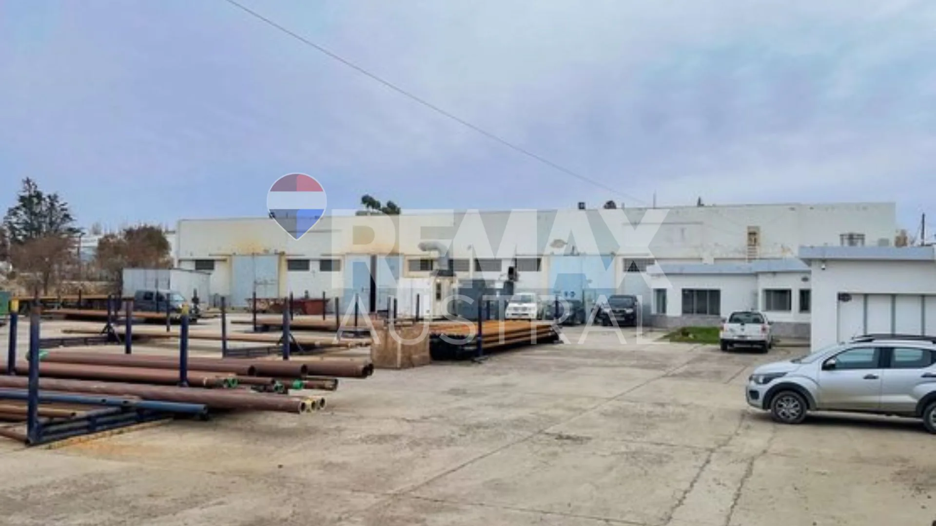 VENTA BASE CON GALPON Bº INDUSTRIAL SOBRE RUTA 3