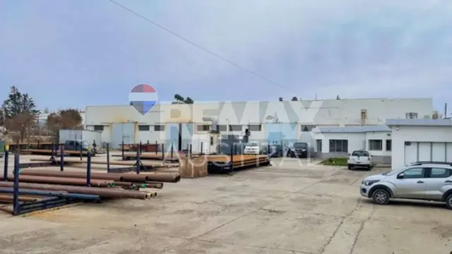 VENTA BASE CON GALPON Bº INDUSTRIAL SOBRE RUTA 3