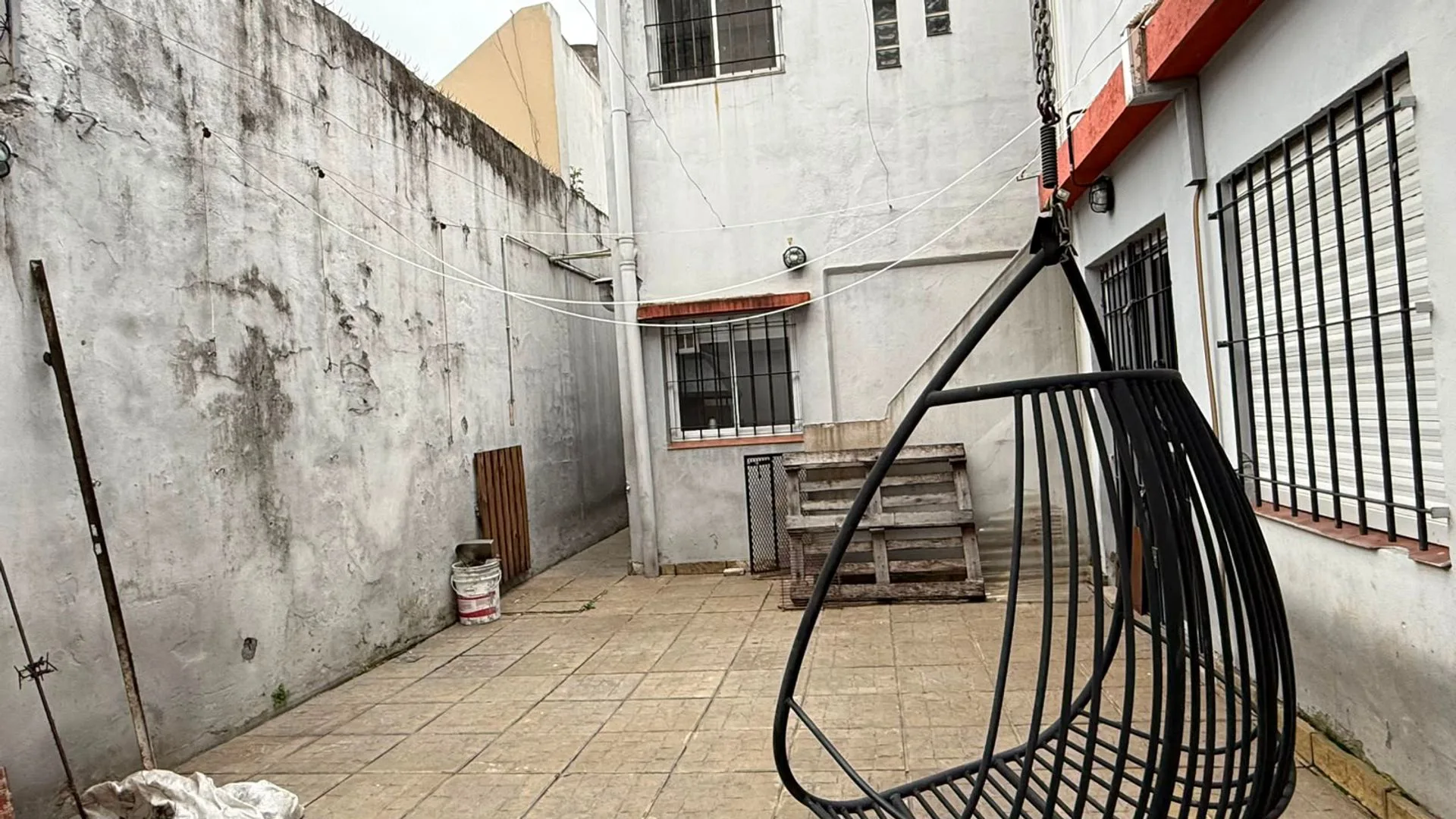 PH TIPO CASA EN VENTA 4 AMB CON PATIO Y QUINCHO foto 4