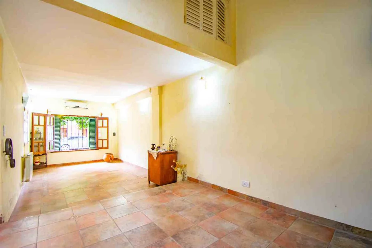 Casa de 4 ambientes en Versalles foto 3