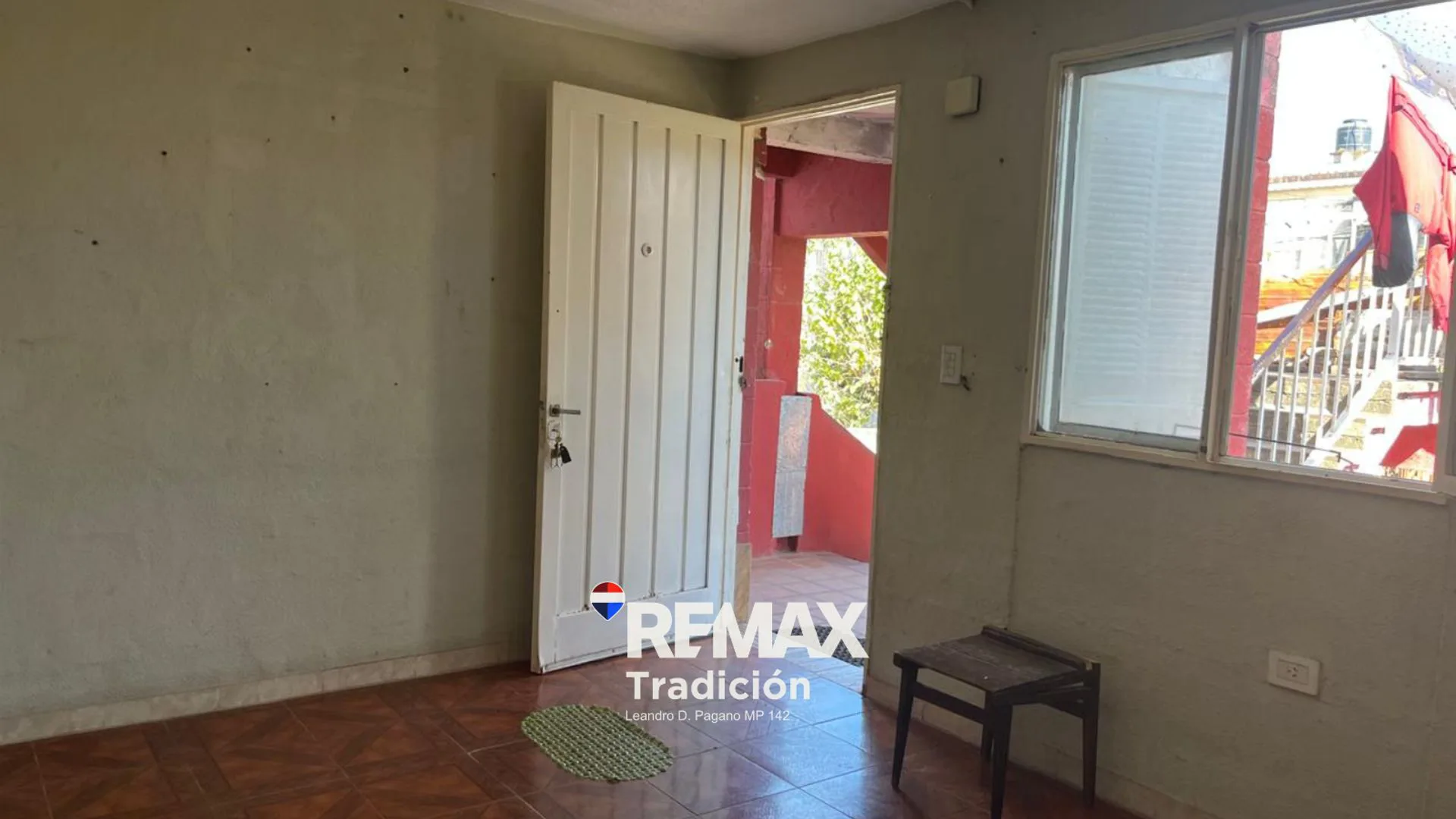 Venta amplio Departamento en  B San Cayetano foto 3