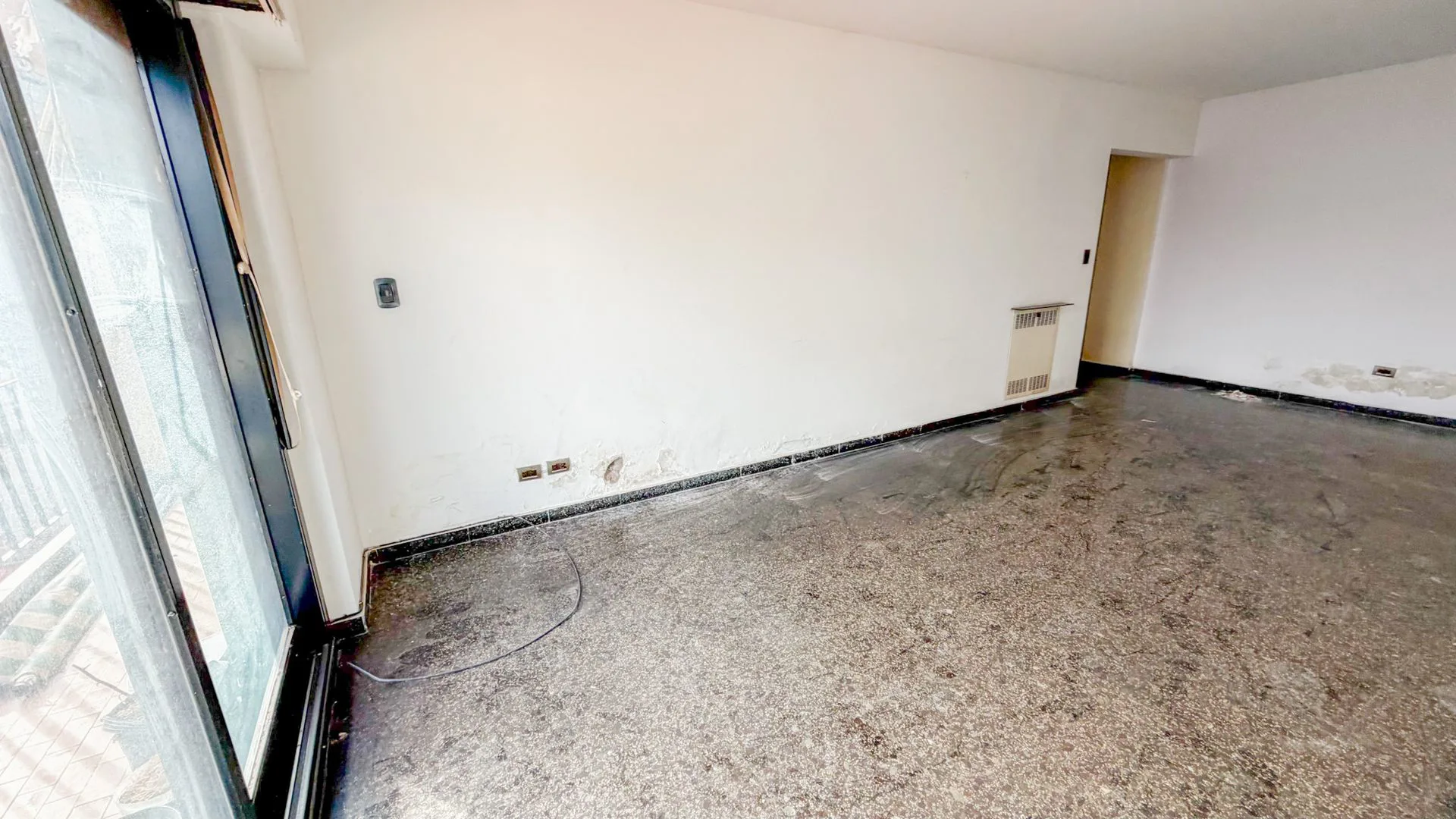 DEPARTAMENTO VENTA 3 AMBIENTES COCHERA BARRACAS foto 3