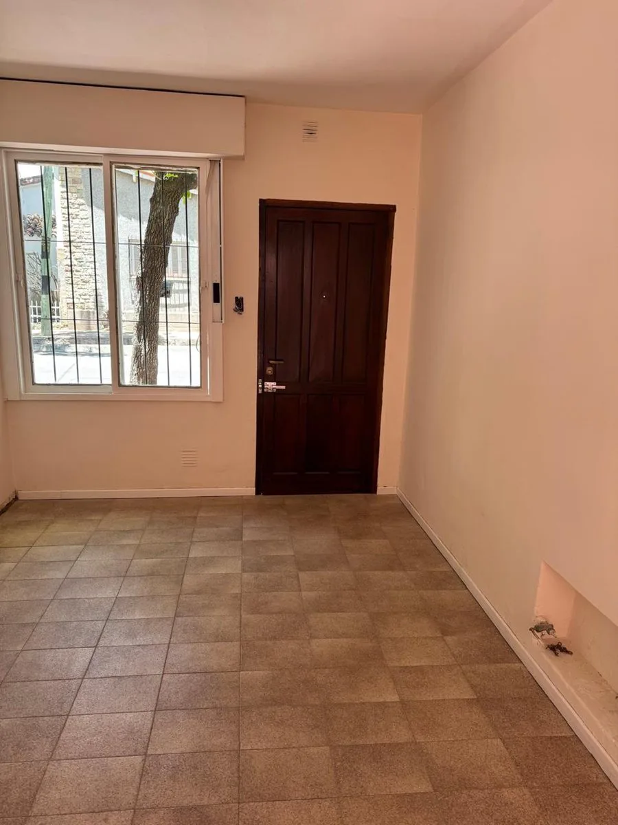 Venta de duplex en Barrio Bombal foto 2