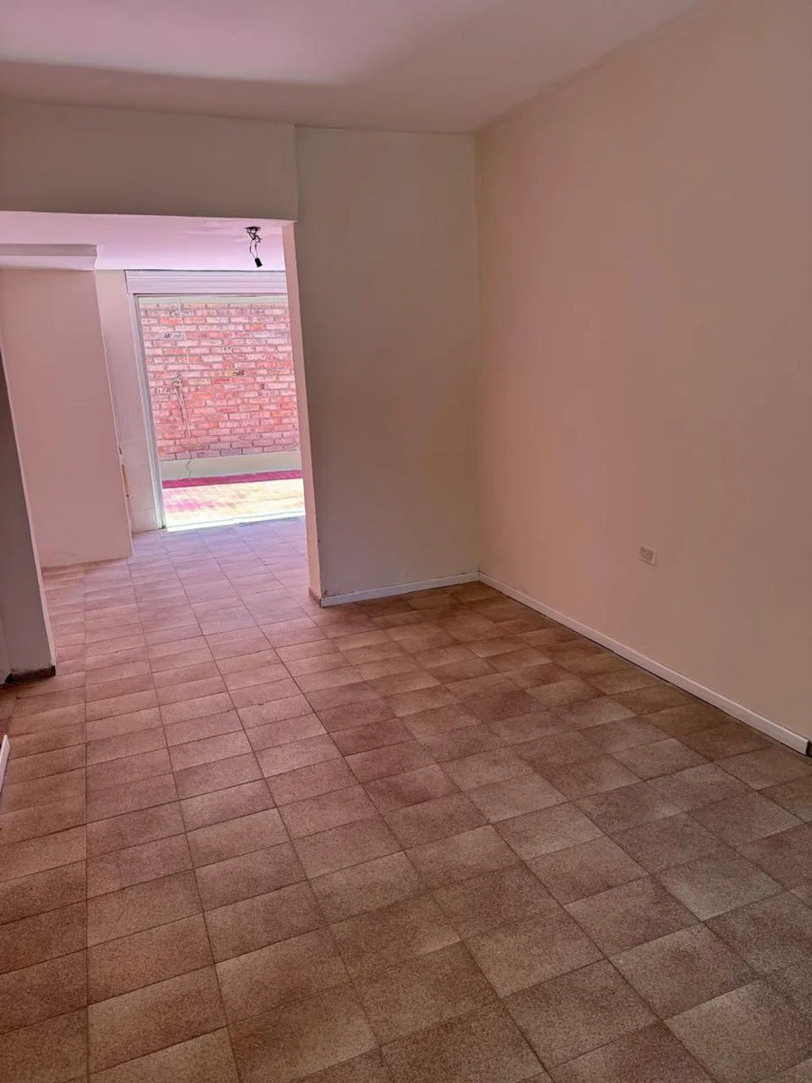 Venta de duplex en Barrio Bombal foto 4