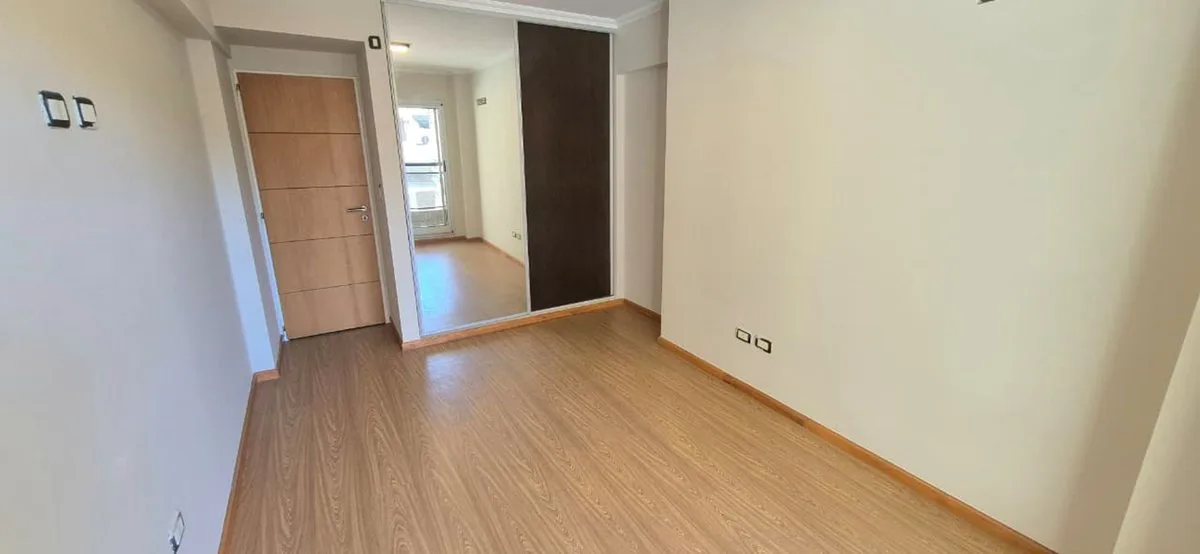 En Venta Departamento 1 Dormitorio. Zona Rio foto 5