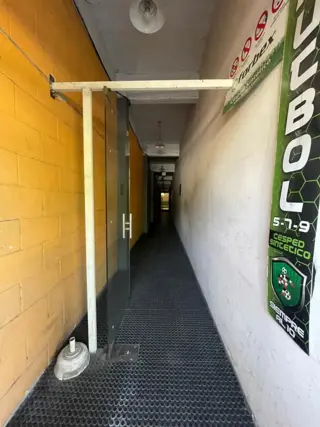 Salón/deposito en alquiler foto 3