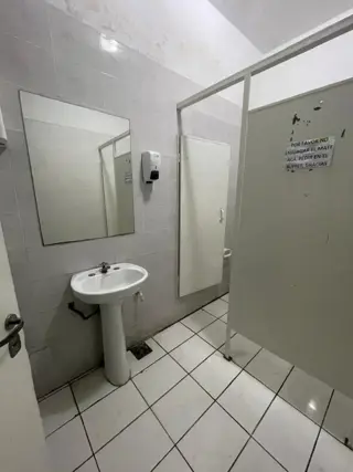 Salón/deposito en alquiler foto 4