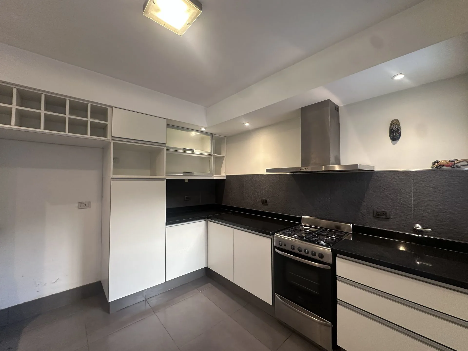CASA EN ALQUILER – BARRIO CANDIOTI SUR. foto 5