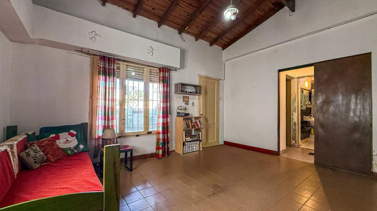 VENTA Casa 2 Amb con garage + Departamento 3 Amb foto 4