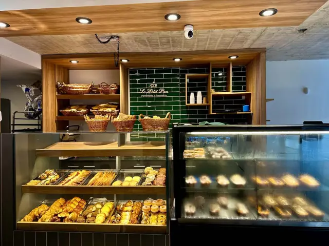 VENTA FONDO DE COMERCIO, CAFE Y PANADERIA