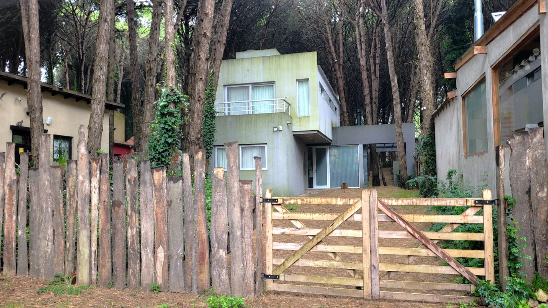 CASA EN VENTA EN MAR AZUL