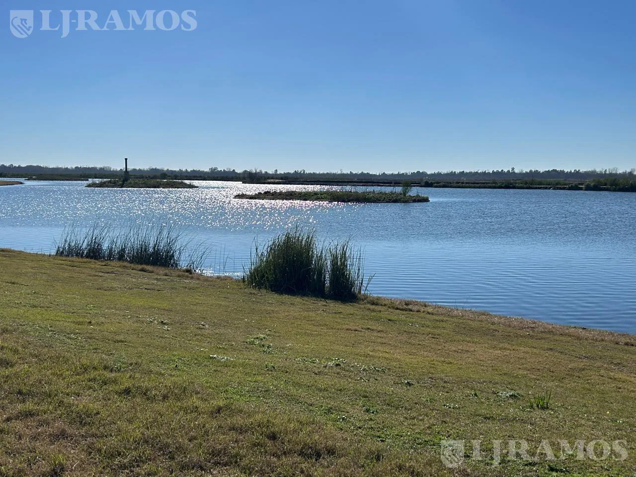 Terreno en Puertos del Lago foto 2