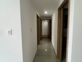4 ambientes , 3 hab ,3 baños , cocina y lav ind, piscina ,cocheraybaulera foto 1