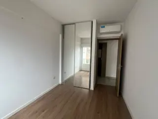 4 ambientes , 3 hab ,3 baños , cocina y lav ind, piscina ,cocheraybaulera foto 3