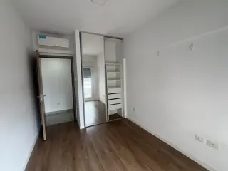 4 ambientes , 3 hab ,3 baños , cocina y lav ind, piscina ,cocheraybaulera foto 5