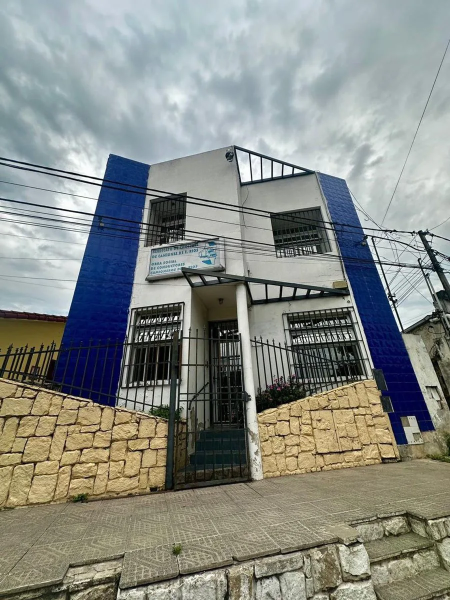 Gran propiedad, muy versátil ideal uso profesional
