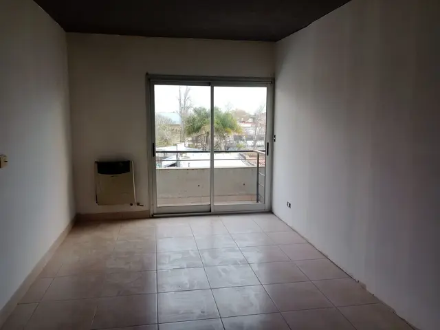 DEPTO 2 AMBIENTES CON BALCON Y COCHERA SAN FERNANDO . BELGRANO 547