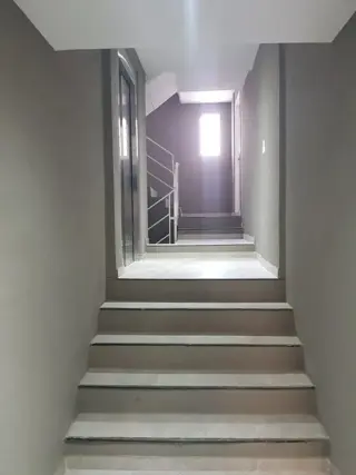 ALQUILER - MONOAMBIENTE EN PRIMER PISO - IMPECABLE ESTADO foto 3