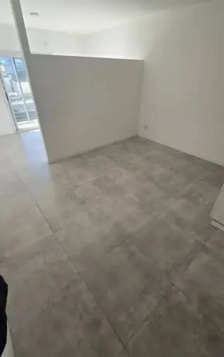 ALQUILER - MONOAMBIENTE EN PRIMER PISO - IMPECABLE ESTADO foto 5