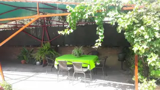 DEPTO PARA 2/3 PERSONAS CON PARQUE. PILETA. ASADOR. A METROS DEL LAGO SAN ROQUE foto 3
