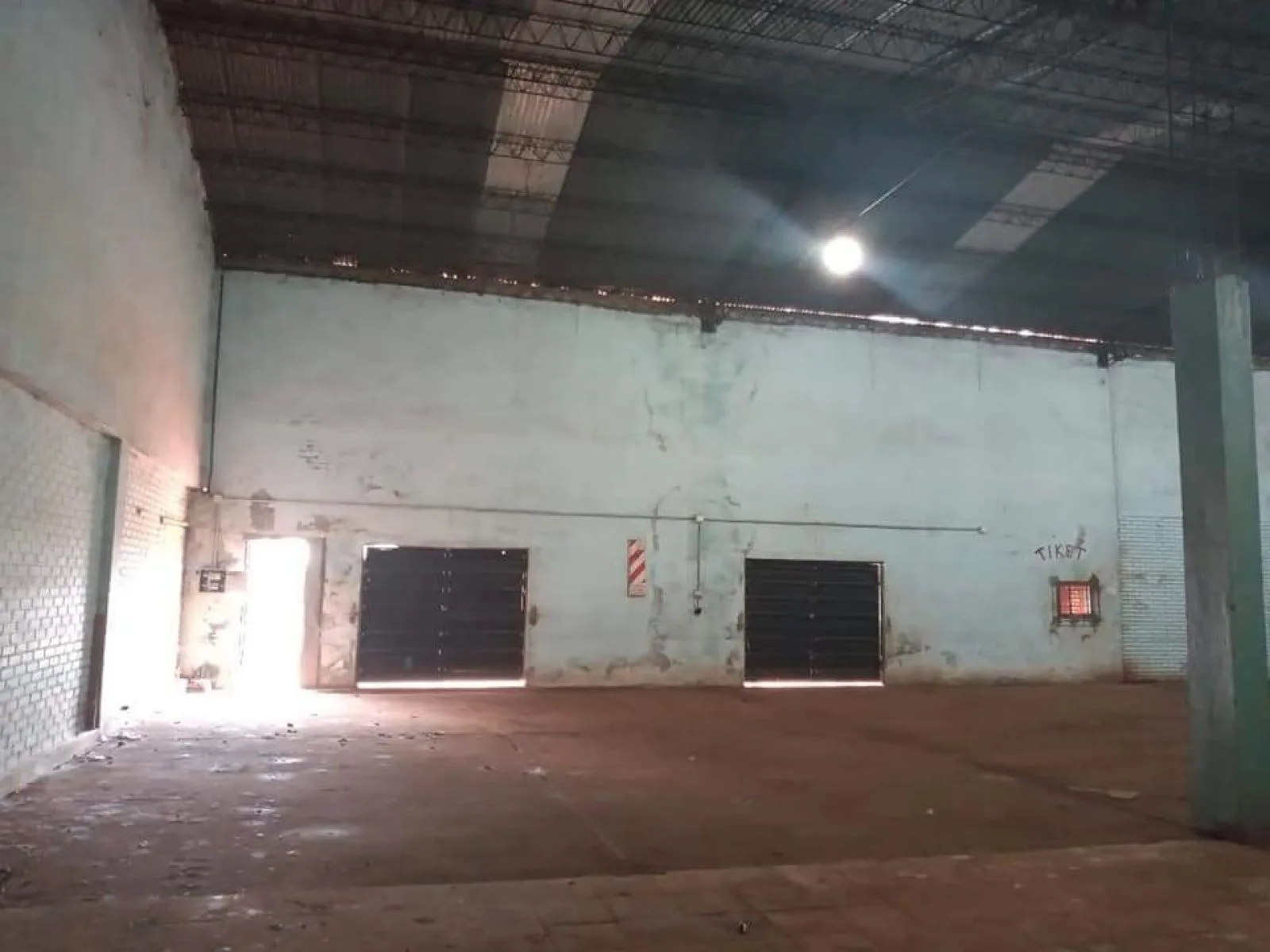 vendo o permuto Galpon Sobre Ruta 12 en Venta frente Gonzalez automovilez alquiler con opcion a compra foto 5