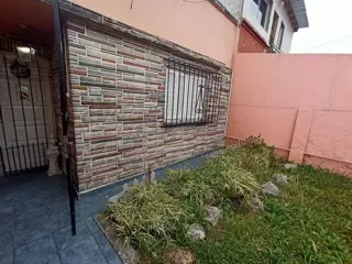 ALQUILER CASA TIPO P.H. AL FRENTE foto 1