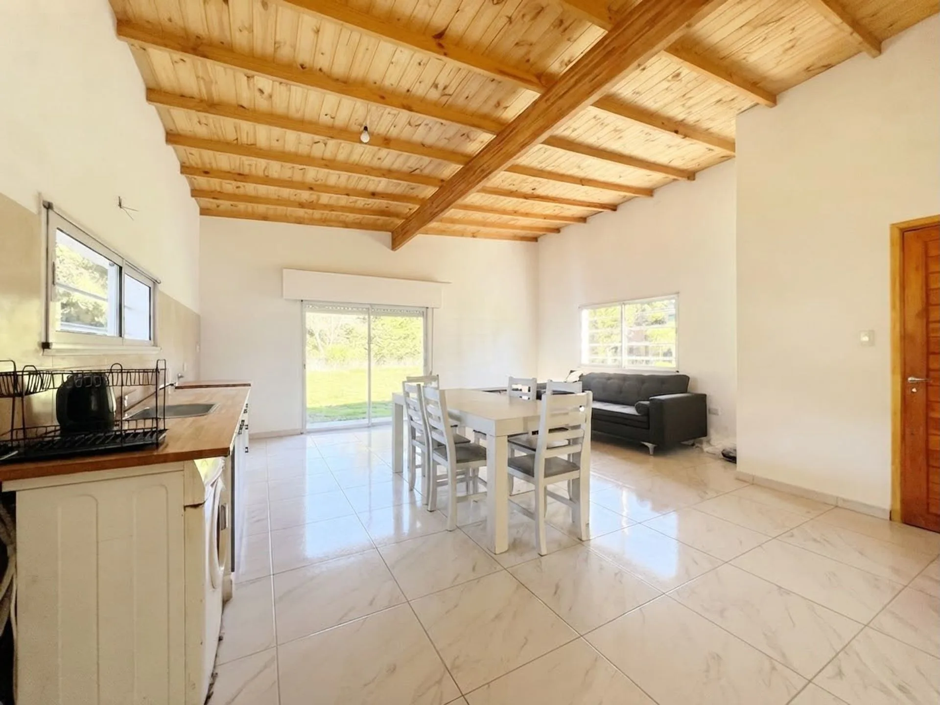 VENTA CASA 4AMB A ESTRENAR LAS LOMAS  MIRAMAR foto 2