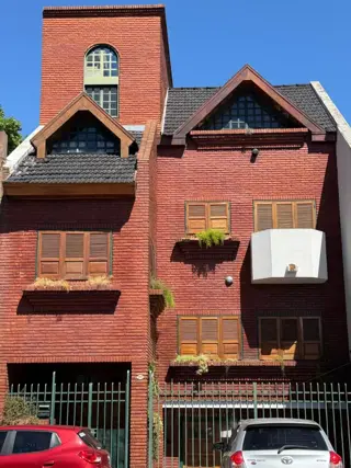 venta casa villa luro,276 m2, muy buen estado foto 1
