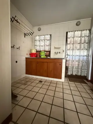 venta casa villa luro,276 m2, muy buen estado foto 3