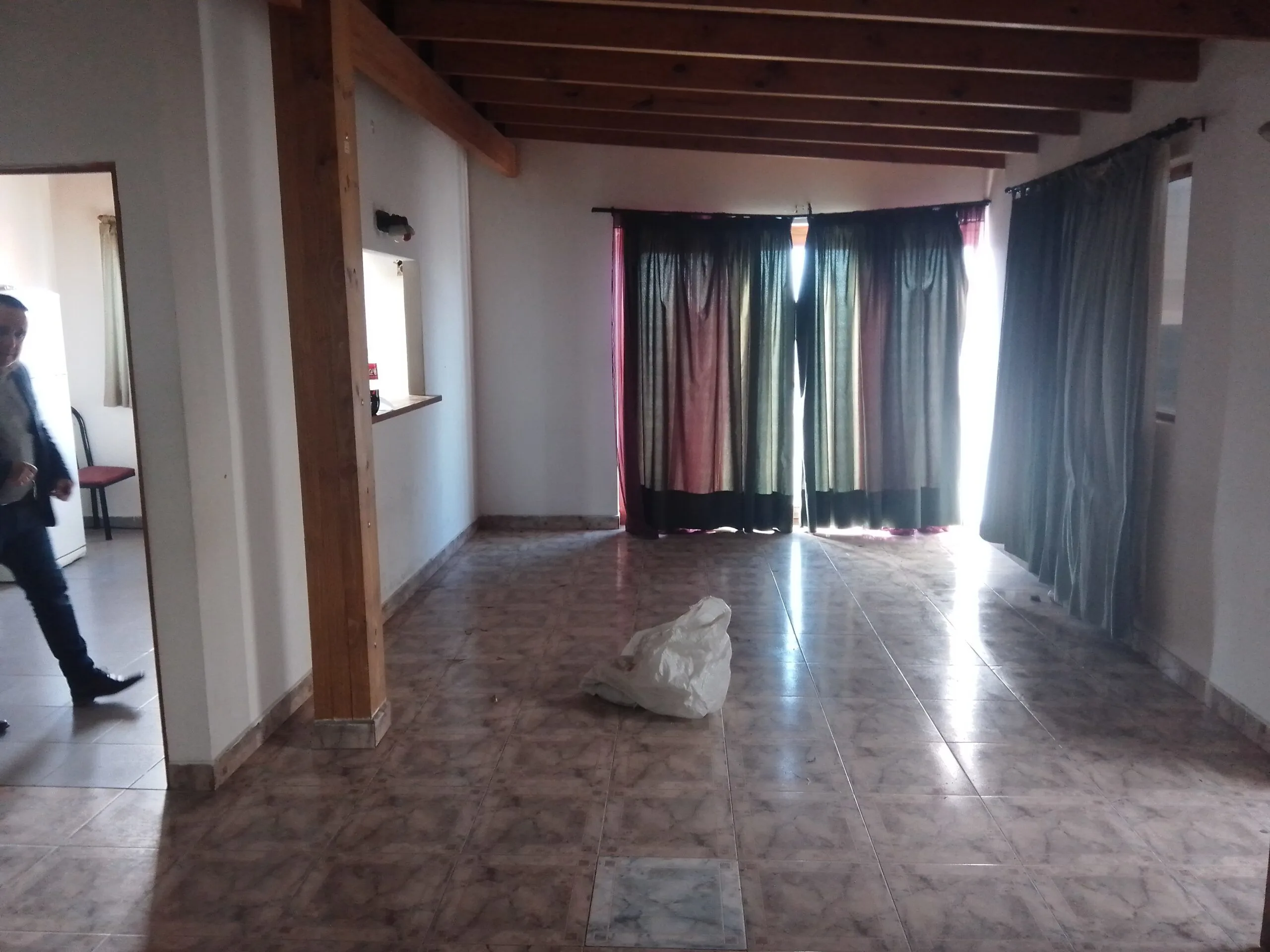 VENTA – 2 CASAS + LOCAL + GALPÓN – BARRIO J.D. PERÓN foto 3