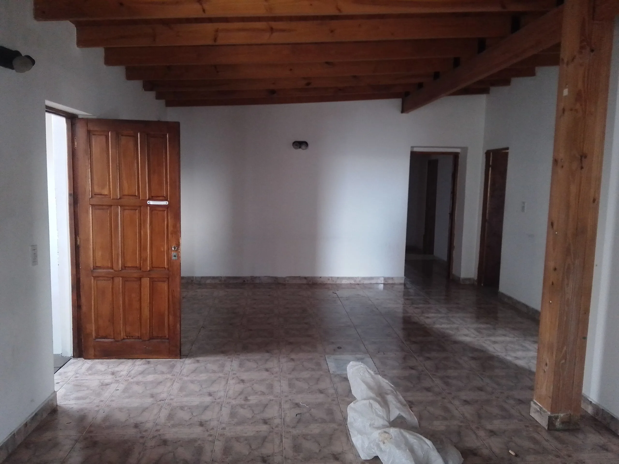VENTA – 2 CASAS + LOCAL + GALPÓN – BARRIO J.D. PERÓN foto 4