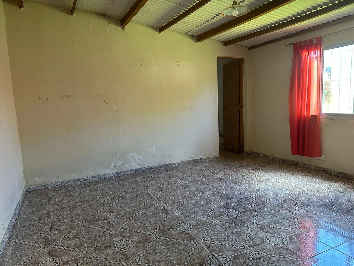 CASA EN VENTA MAR DE AJO CON AMPLIO PATIO foto 3