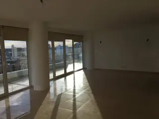 DEPARTAMENTO EN VENTA 3 AMBIENTES + DEPENDECIA DE SERVICIO - ZONA PLAYA foto 2