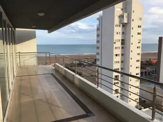 DEPARTAMENTO EN VENTA 3 AMBIENTES + DEPENDECIA DE SERVICIO - ZONA PLAYA foto 5