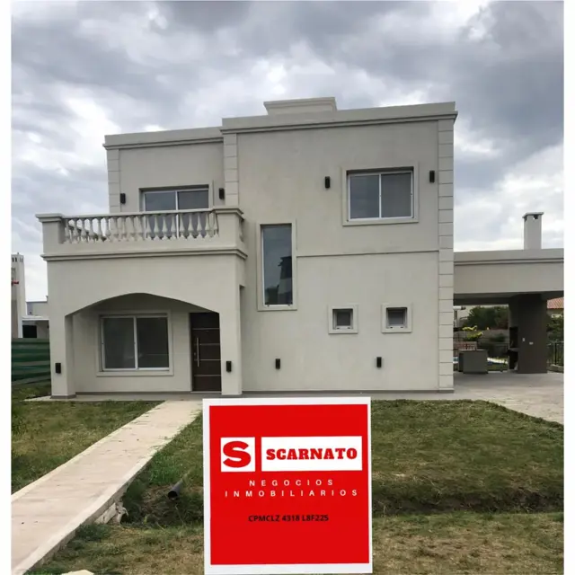 Venta de casa con pileta - Barrio los talas- Canning