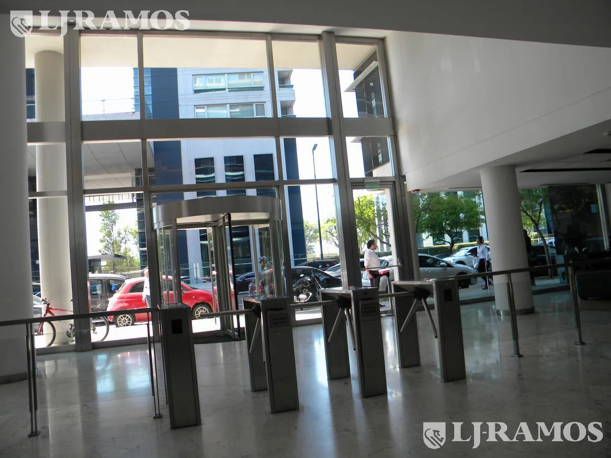 Alquiler de oficina de 275 m2 en Puerto Madero foto 4